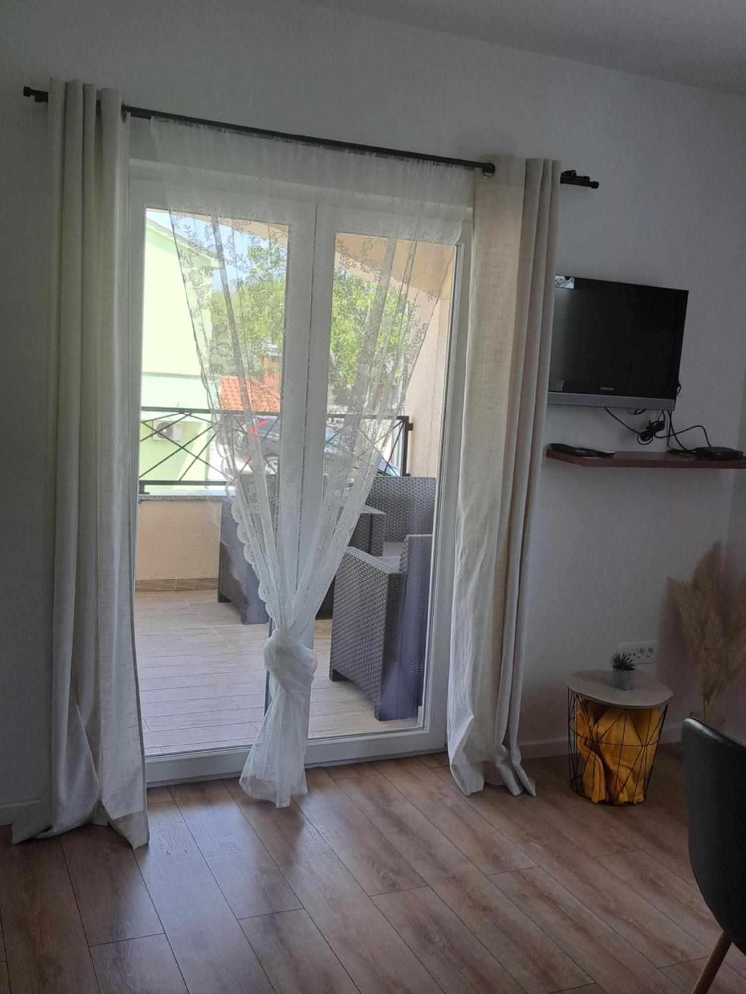Blue Harmony 2 Apartment Malinska Exterior photo
